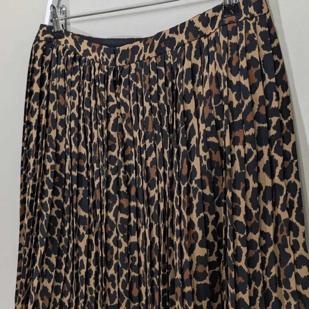J. Crew Pleated Skirt Animal Print Preppy Modern Timeless Polished - Size 10